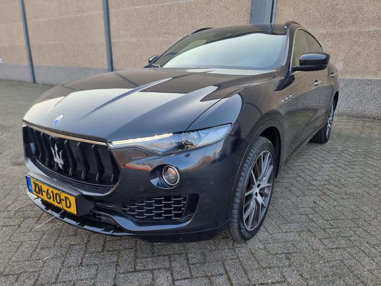 Maserati Levante Q4 3.0D V6 AWD 2017 193.519 km ZN-610-D - SUV: obrázok 1 Maserati Levante Q4 3.0D V6 AWD 2017 193.519 km ZN-610-D - SUV: obrázok 1