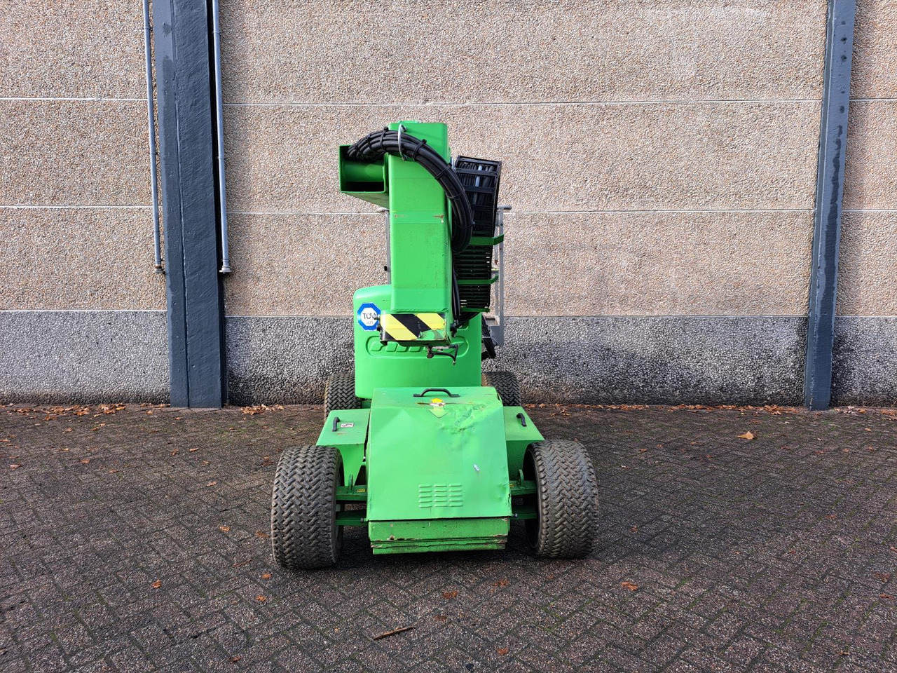 Niftylift HR12 Telescoophoogwerker DE Bi-Energy/Hybride 2WD 12m 2017 - Pracovná plošina: obrázok 5 Niftylift HR12 Telescoophoogwerker DE Bi-Energy/Hybride 2WD 12m 2017 - Pracovná plošina: obrázok 5