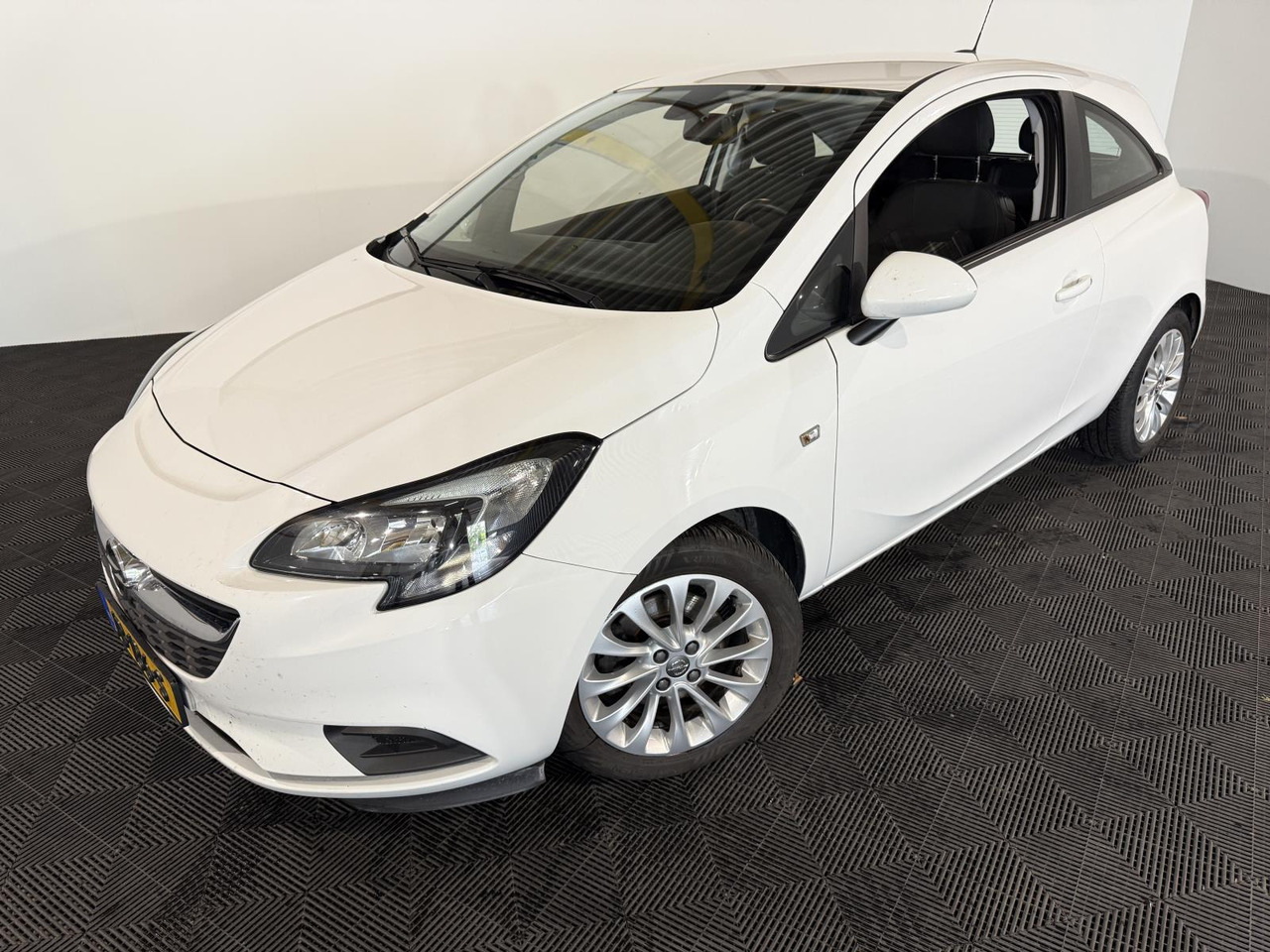 Opel Corsa 1.3 CDTI Business+ 2016 274.545 km JB-136-S - Hatchback: obrázok 1 Opel Corsa 1.3 CDTI Business+ 2016 274.545 km JB-136-S - Hatchback: obrázok 1