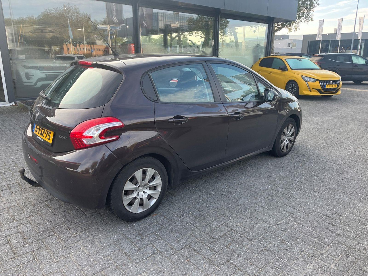 Peugeot 208 1.2 VTi Urban Soul LPG | 2013 | 299.279 km | 5TSZ75 | NAP: Geen oordeel - Hatchback: obrázok 4 Peugeot 208 1.2 VTi Urban Soul LPG | 2013 | 299.279 km | 5TSZ75 | NAP: Geen oordeel - Hatchback: obrázok 4
