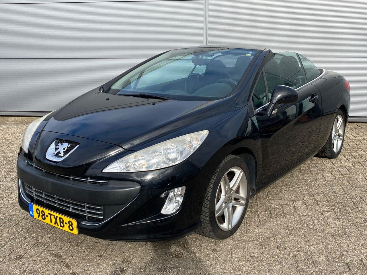 Peugeot 308 CC 1.6 THP Sport Pack | 2011 | 156.692 km | 98TXB8 | NAP: Geen oordeel - Automobil: obrázok 1 Peugeot 308 CC 1.6 THP Sport Pack | 2011 | 156.692 km | 98TXB8 | NAP: Geen oordeel - Automobil: obrázok 1
