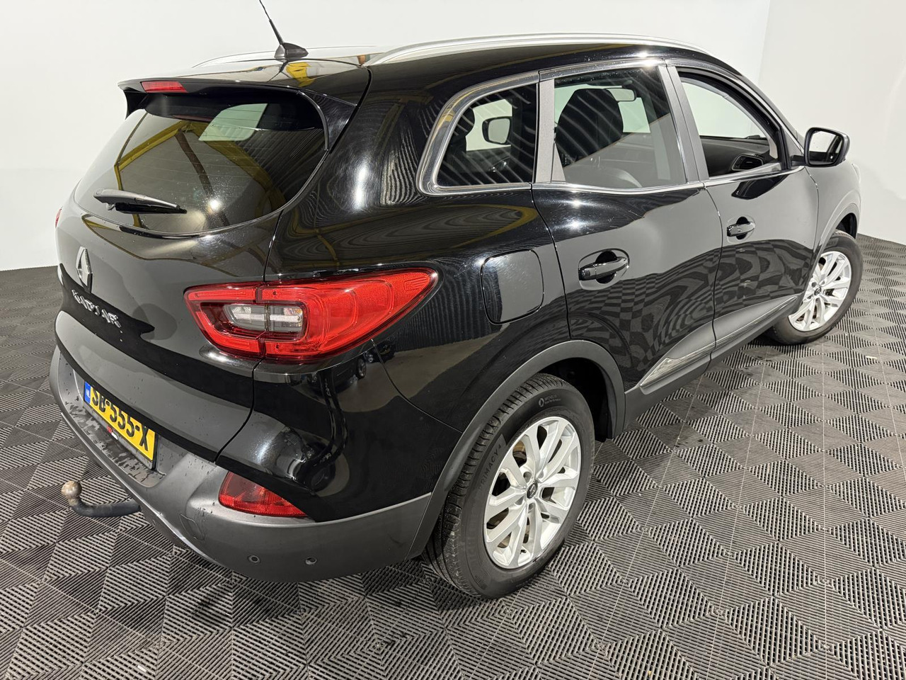 Renault | Kadjar | 1.2 TCe Intens | 2018 | 183.542 km | SB555X | Logisch - SUV: obrázok 2 Renault | Kadjar | 1.2 TCe Intens | 2018 | 183.542 km | SB555X | Logisch - SUV: obrázok 2