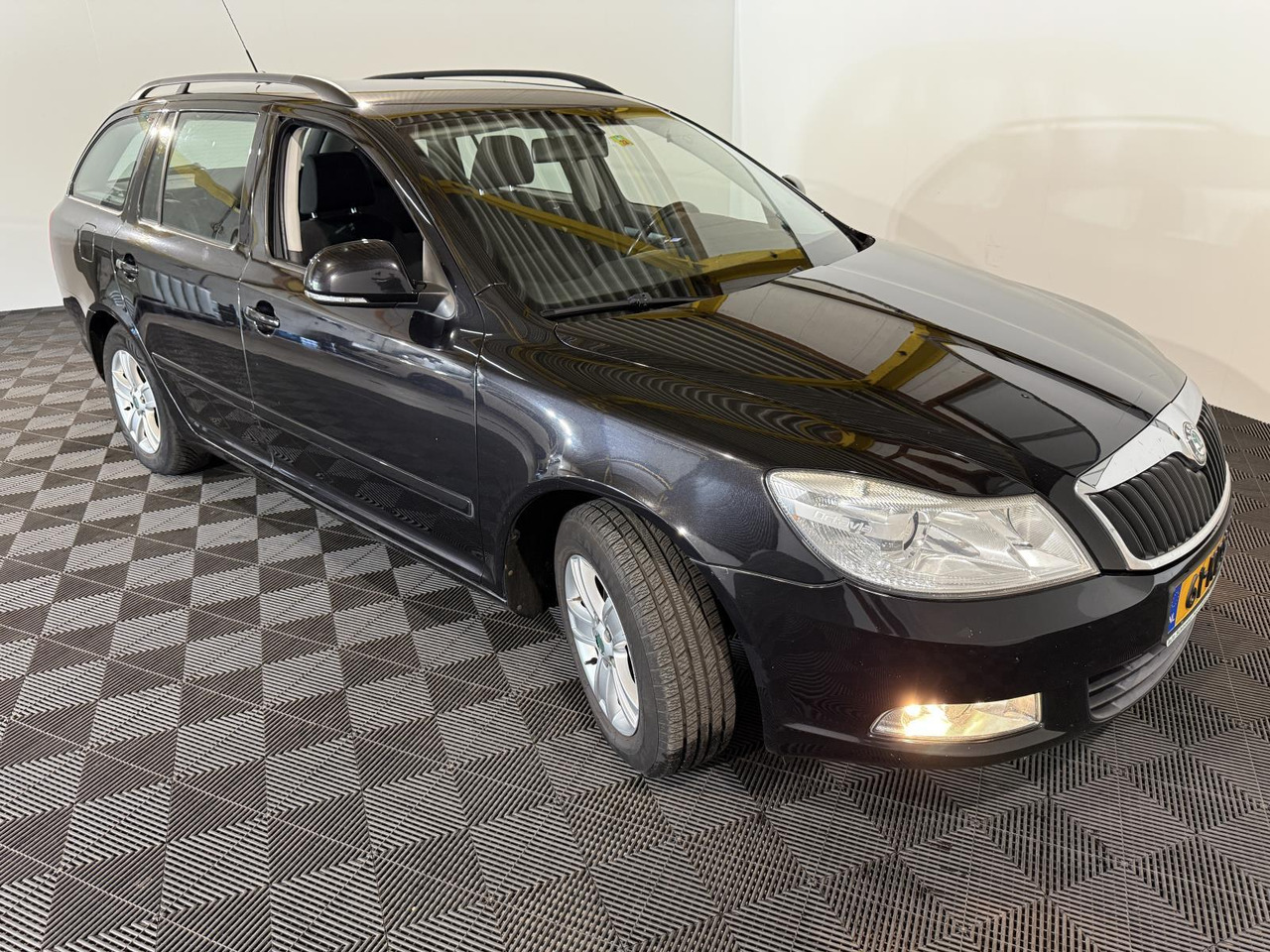 Skoda Octavia Combi 1.4 TSI Ambition Business Line | 2009 | 242.513 km | 61-KDS-9 - Automobil: obrázok 3 Skoda Octavia Combi 1.4 TSI Ambition Business Line | 2009 | 242.513 km | 61-KDS-9 - Automobil: obrázok 3