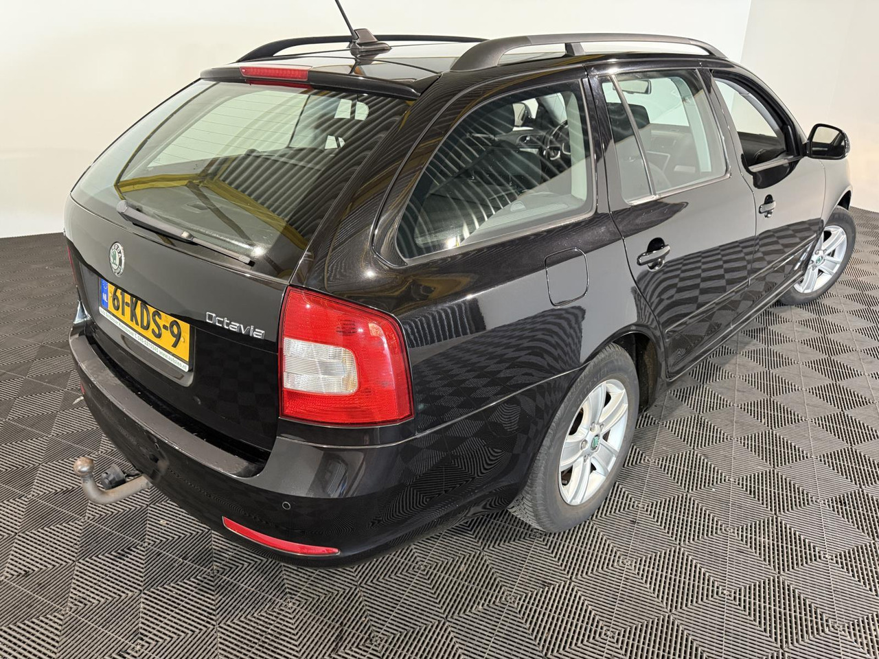 Skoda Octavia Combi 1.4 TSI Ambition Business Line | 2009 | 242.513 km | 61-KDS-9 - Automobil: obrázok 2 Skoda Octavia Combi 1.4 TSI Ambition Business Line | 2009 | 242.513 km | 61-KDS-9 - Automobil: obrázok 2