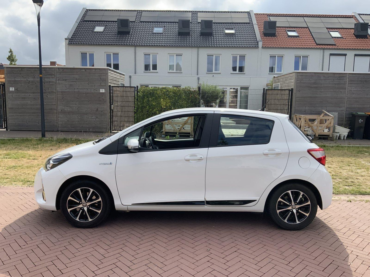 Toyota Yaris | 1.5 Hybrid Design Sport | 2018 | 159.709km | K-591-JZ - Hatchback: obrázok 5 Toyota Yaris | 1.5 Hybrid Design Sport | 2018 | 159.709km | K-591-JZ - Hatchback: obrázok 5