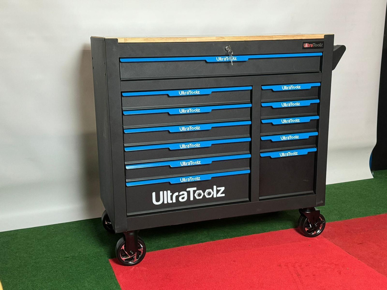 UltraToolz Jumbo gereedschapswagen - Vybavenie garáže/ Dielne: obrázok 1 UltraToolz Jumbo gereedschapswagen - Vybavenie garáže/ Dielne: obrázok 1