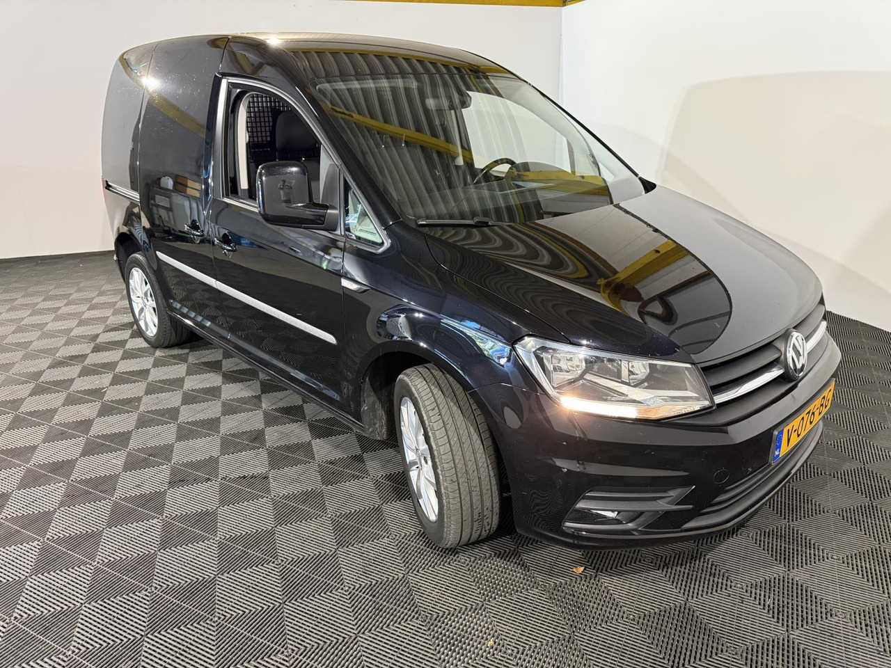 Volkswagen | Caddy | 2.0 TDI L1H1 BMT Highline | 2016 | 164.766 km | V076BG | Logisch - Malá dodávka: obrázok 3 Volkswagen | Caddy | 2.0 TDI L1H1 BMT Highline | 2016 | 164.766 km | V076BG | Logisch - Malá dodávka: obrázok 3