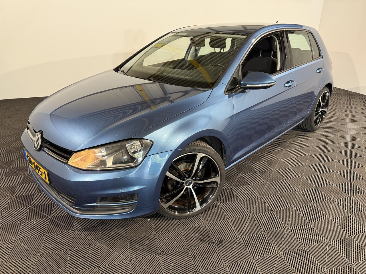 Volkswagen Golf 1.2 TSI Trend Edition 2015 GD-645-J 266.170 km - Hatchback: obrázok 1 Volkswagen Golf 1.2 TSI Trend Edition 2015 GD-645-J 266.170 km - Hatchback: obrázok 1