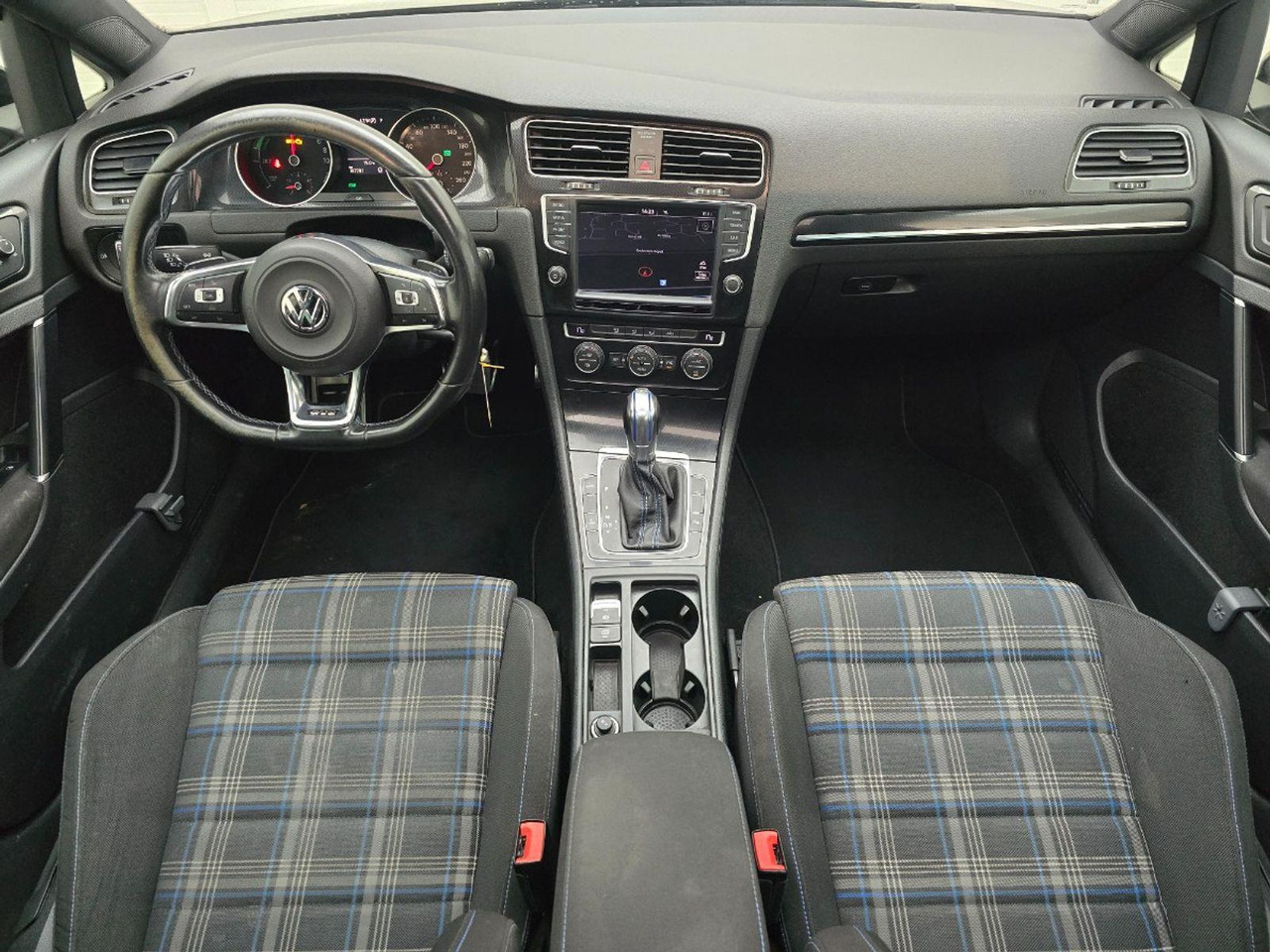 Volkswagen Golf 1.4 TSI GTE | 2015 | 187.781 km | Automaat | JJ103S | NAP: Geen oordeel - Hatchback: obrázok 5 Volkswagen Golf 1.4 TSI GTE | 2015 | 187.781 km | Automaat | JJ103S | NAP: Geen oordeel - Hatchback: obrázok 5