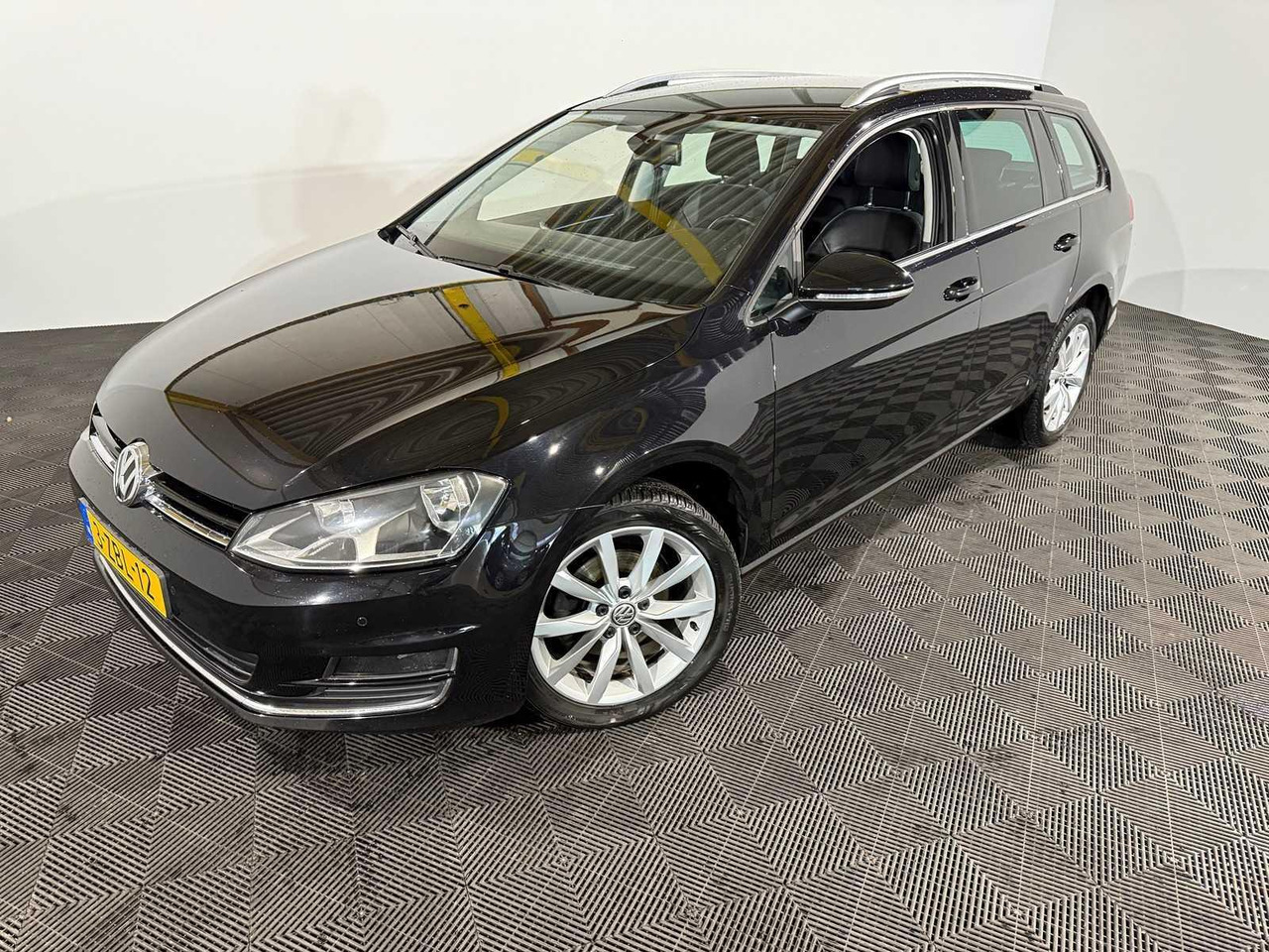Volkswagen Golf Variant 1.4 TSI Business Edition 3-ZBL-12 202.678 km - Automobil: obrázok 1 Volkswagen Golf Variant 1.4 TSI Business Edition 3-ZBL-12 202.678 km - Automobil: obrázok 1