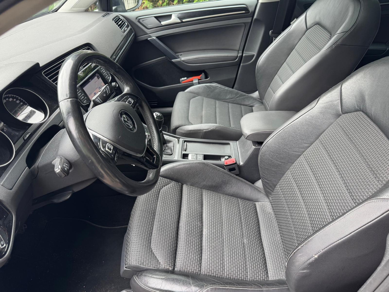 Volkswagen Golf Variant 1.4 TSI Highline 2014 154.619 km XD-852-J - Automobil: obrázok 3 Volkswagen Golf Variant 1.4 TSI Highline 2014 154.619 km XD-852-J - Automobil: obrázok 3