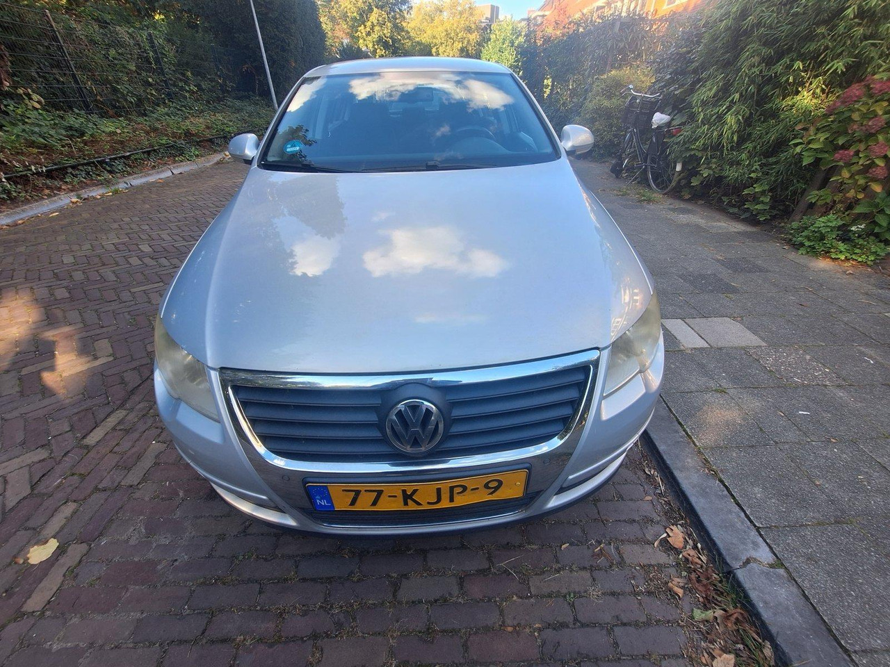 Volkswagen | Passat | 1.9 TDI Comfortline | 2010 | 314.746 km | 77KJP9 | Logisch - Sedan: obrázok 4 Volkswagen | Passat | 1.9 TDI Comfortline | 2010 | 314.746 km | 77KJP9 | Logisch - Sedan: obrázok 4