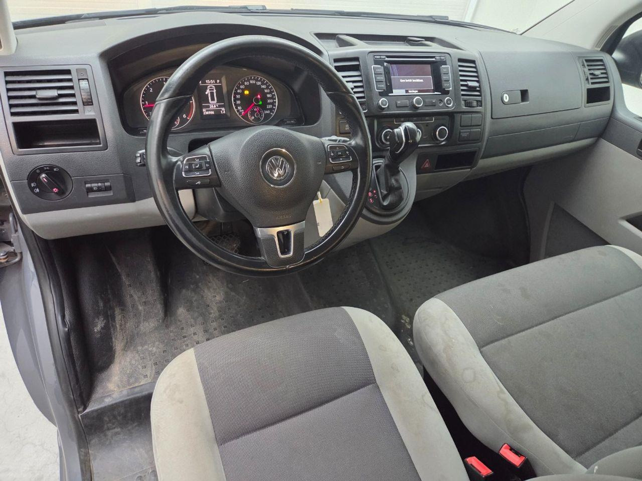Volkswagen Transporter 2.0 TDI L2H1 | 2015 | 236.995 km | Automaat | V543SF | NAP: Geen oordeel - Furgon: obrázok 5 Volkswagen Transporter 2.0 TDI L2H1 | 2015 | 236.995 km | Automaat | V543SF | NAP: Geen oordeel - Furgon: obrázok 5