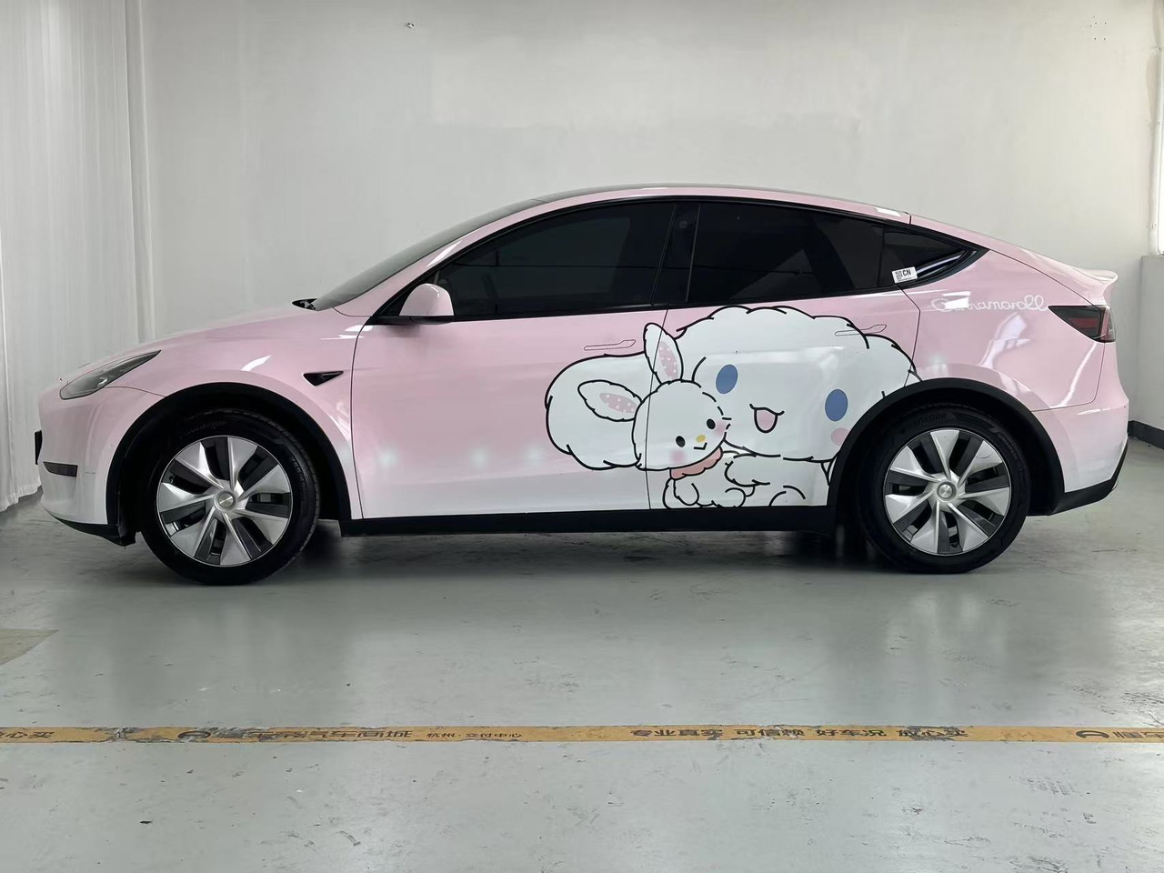 TESLA MODEL Y - SUV: obrázok 2 TESLA MODEL Y - SUV: obrázok 2