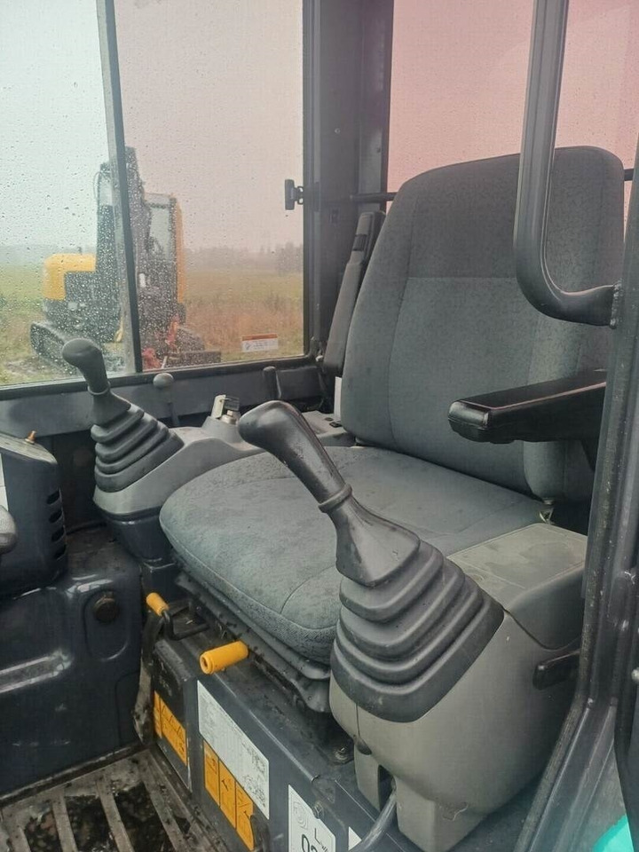 Mini rýpadlo Kobelco SK17SR-3 Kallistajalla: obrázok 10