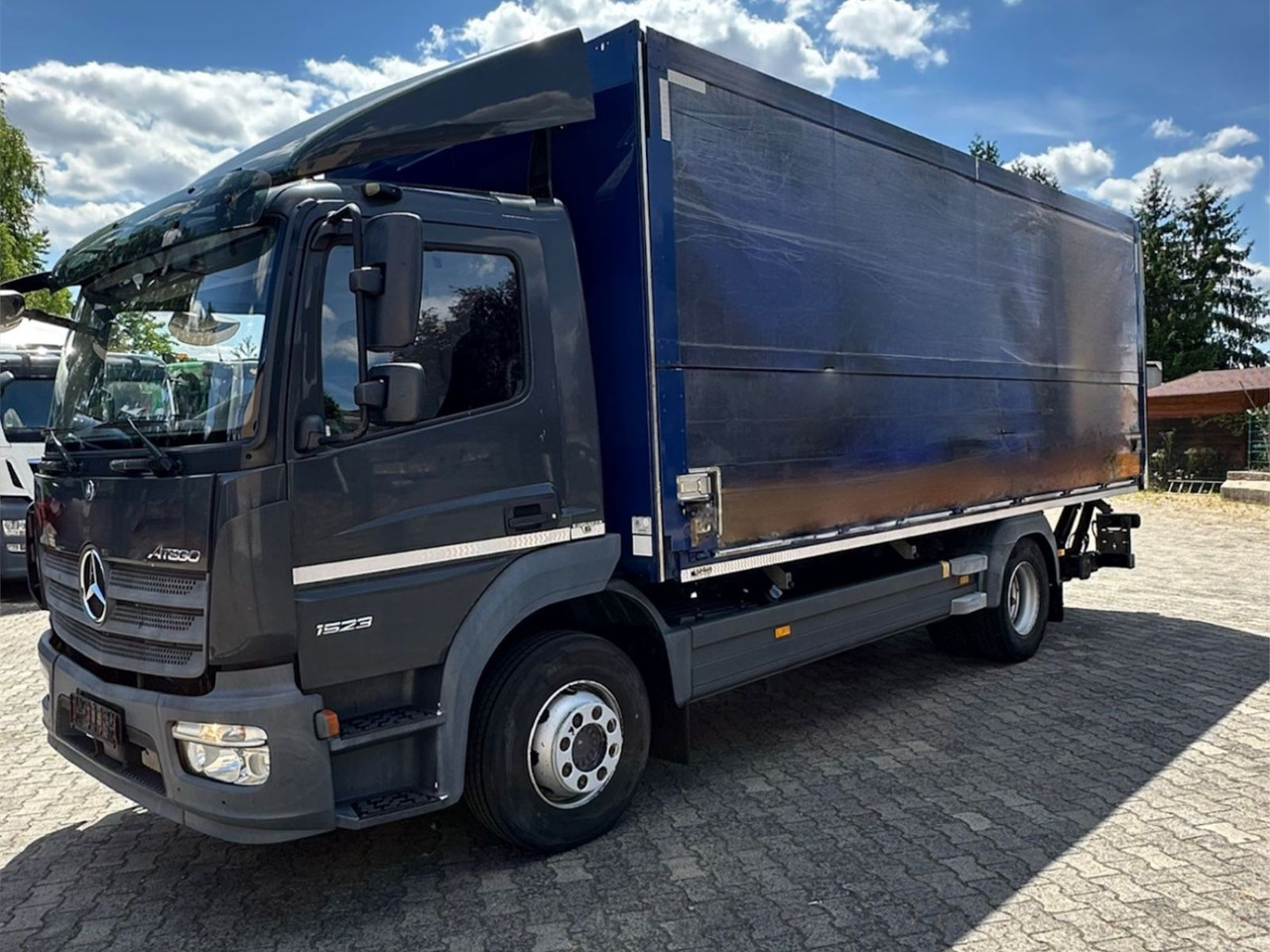 Mercedes-Benz Atego 1523/Klima/LBW/GT-Zertifiziert/2xAHK - Přepravník nápojů: obrázok 2 Mercedes-Benz Atego 1523/Klima/LBW/GT-Zertifiziert/2xAHK - Přepravník nápojů: obrázok 2