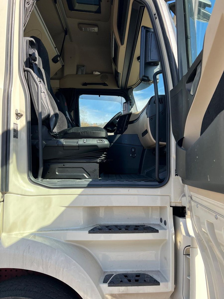 Mercedes-Benz Actros 1848 LS/GIGA/MirrorCam/Retarder/2instock - Ťahač: obrázok 4 Mercedes-Benz Actros 1848 LS/GIGA/MirrorCam/Retarder/2instock - Ťahač: obrázok 4