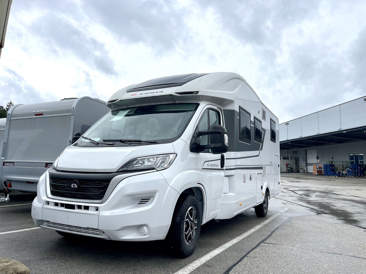 ADRIA Matrix axess 650 SC - Polointegrované obytné auto: obrázok 2 ADRIA Matrix axess 650 SC - Polointegrované obytné auto: obrázok 2