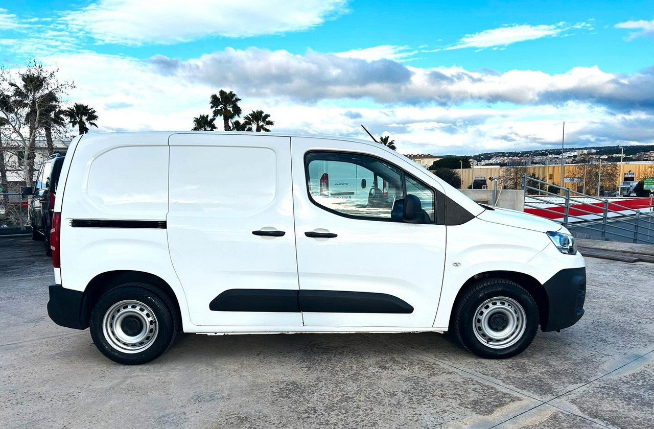 Citroen Berligno 1.6 HDi 100 cv 3 posti - Malá dodávka: obrázok 4 Citroen Berligno 1.6 HDi 100 cv 3 posti - Malá dodávka: obrázok 4