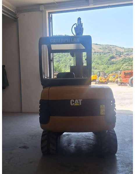 Caterpillar 302.5 - Mini rýpadlo: obrázok 5 Caterpillar 302.5 - Mini rýpadlo: obrázok 5