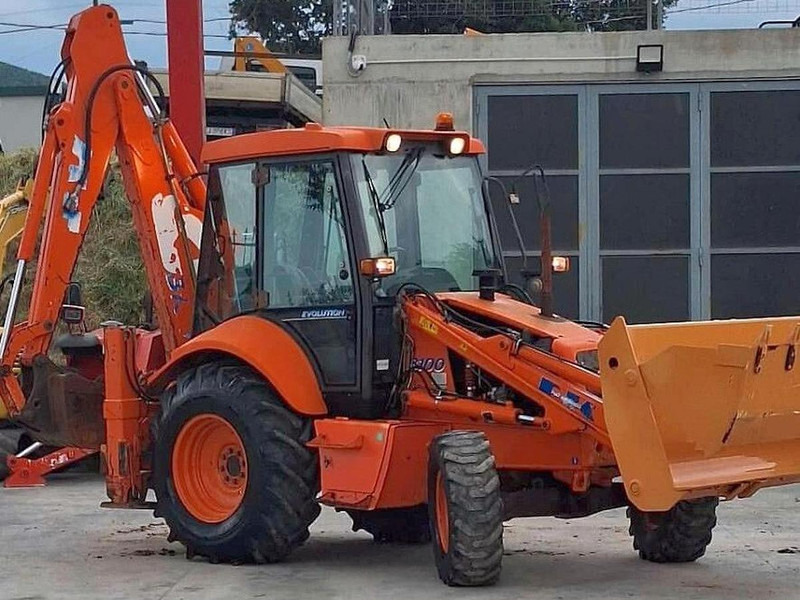Fiat KOBELCO FB100 - Rýpadlo-nakladač: obrázok 4 Fiat KOBELCO FB100 - Rýpadlo-nakladač: obrázok 4