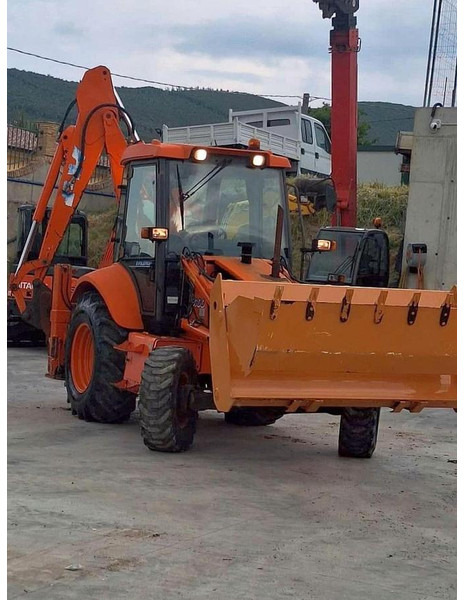 Fiat KOBELCO FB100 - Rýpadlo-nakladač: obrázok 1 Fiat KOBELCO FB100 - Rýpadlo-nakladač: obrázok 1