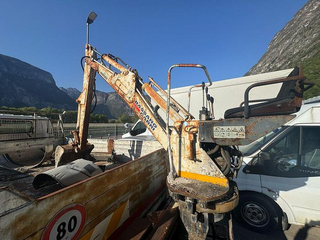 Isuzu 15.75 - Dodávka sklápač: obrázok 3 Isuzu 15.75 - Dodávka sklápač: obrázok 3