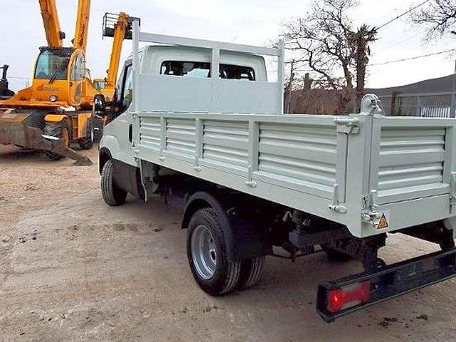 Iveco DAILY 35C160 - Záhradný kultivátor: obrázok 4 Iveco DAILY 35C160 - Záhradný kultivátor: obrázok 4