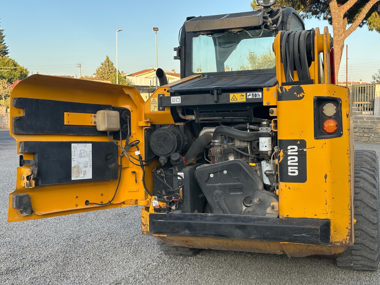 Šmykom riadený nakladač JCB 225: obrázok 13 Šmykom riadený nakladač JCB 225: obrázok 13