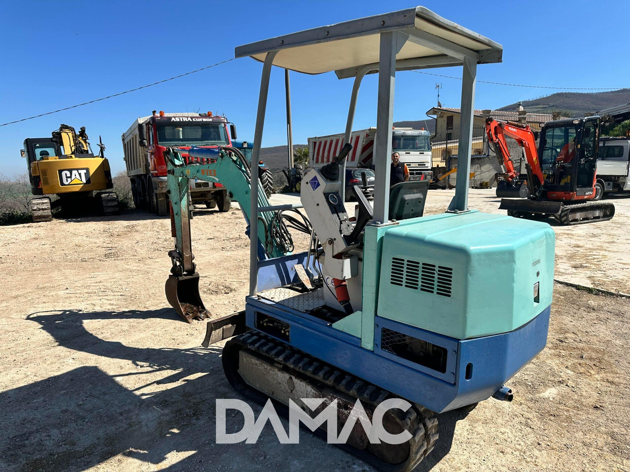 UTEX 1.3 - Mini rýpadlo: obrázok 3 UTEX 1.3 - Mini rýpadlo: obrázok 3