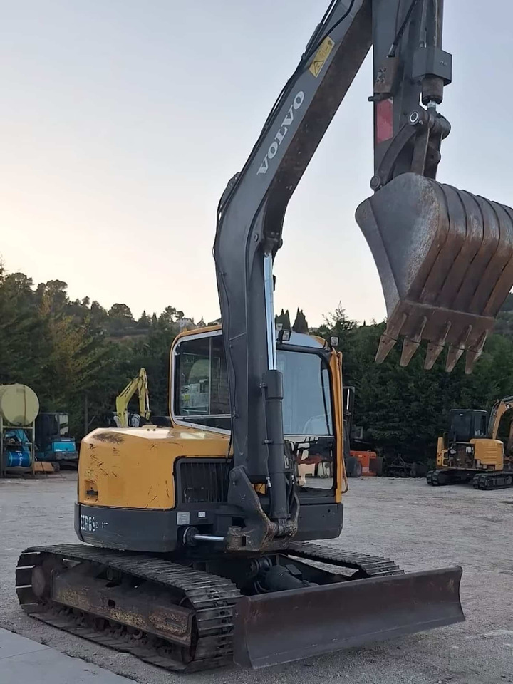 VOLVO ECR88 PLUS - Mini rýpadlo: obrázok 1 VOLVO ECR88 PLUS - Mini rýpadlo: obrázok 1