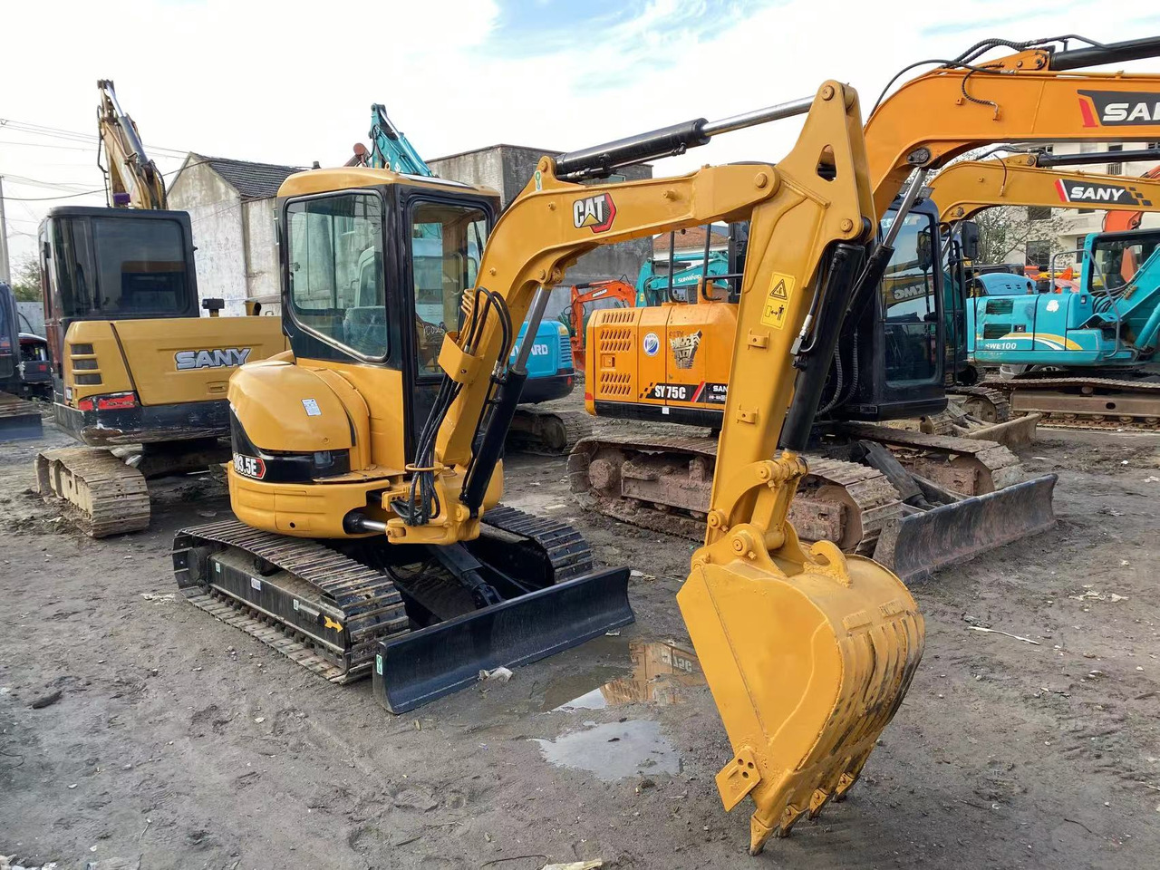 CATERPILLAR 303.5E2 - Mini rýpadlo: obrázok 4 CATERPILLAR 303.5E2 - Mini rýpadlo: obrázok 4