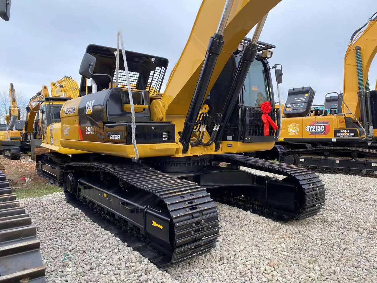Pásové rýpadlo CATERPILLAR 329D: obrázok 16
