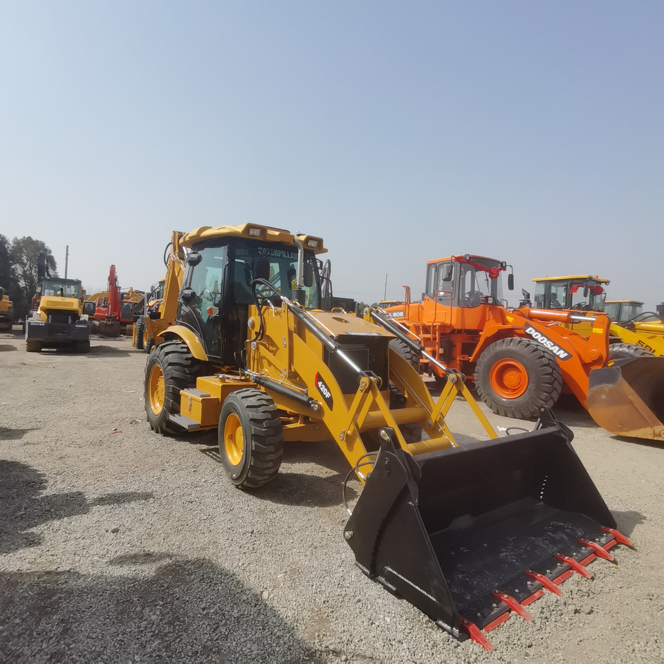 CATERPILLAR 420F - Rýpadlo-nakladač: obrázok 5 CATERPILLAR 420F - Rýpadlo-nakladač: obrázok 5