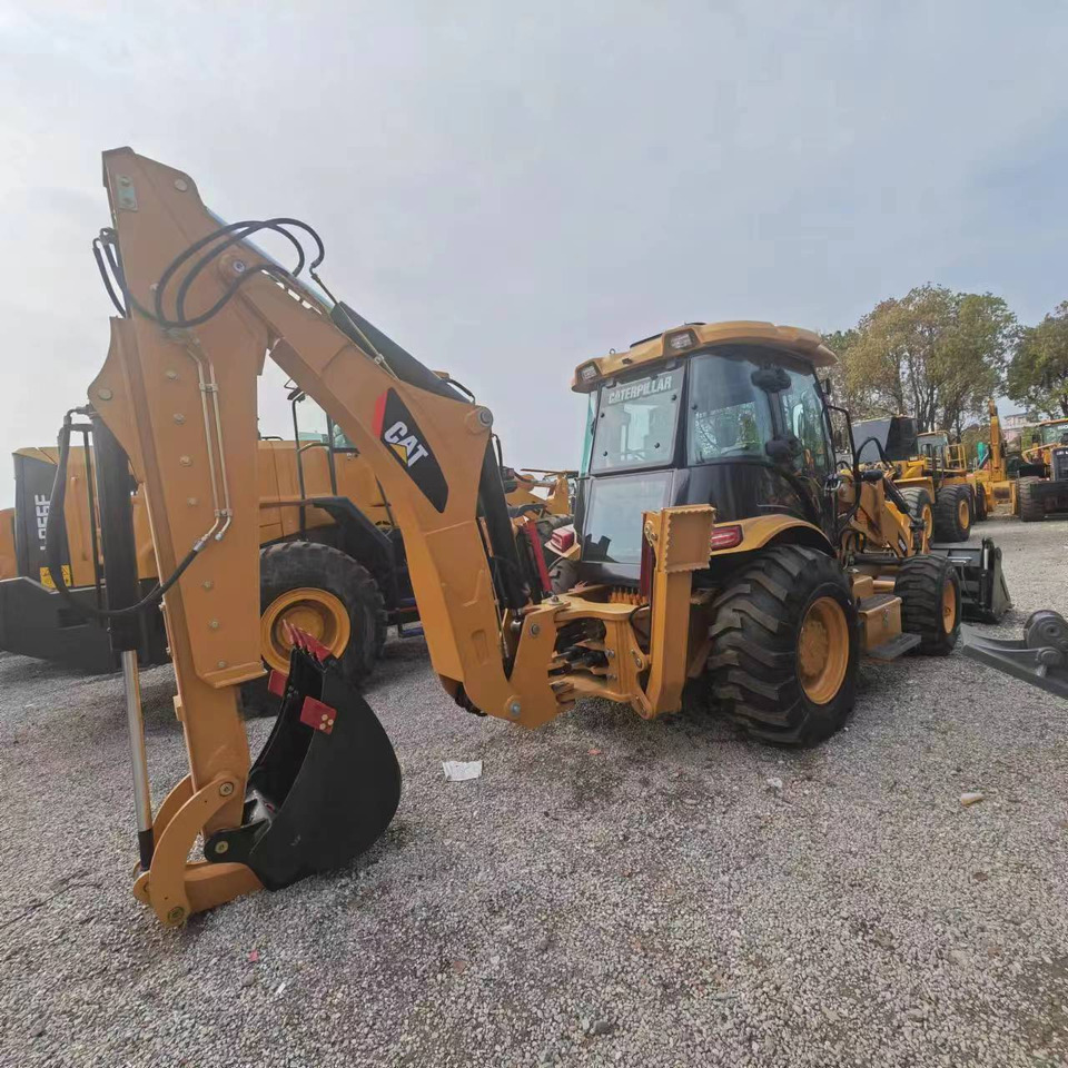 CATERPILLAR 420F - Rýpadlo-nakladač: obrázok 3 CATERPILLAR 420F - Rýpadlo-nakladač: obrázok 3