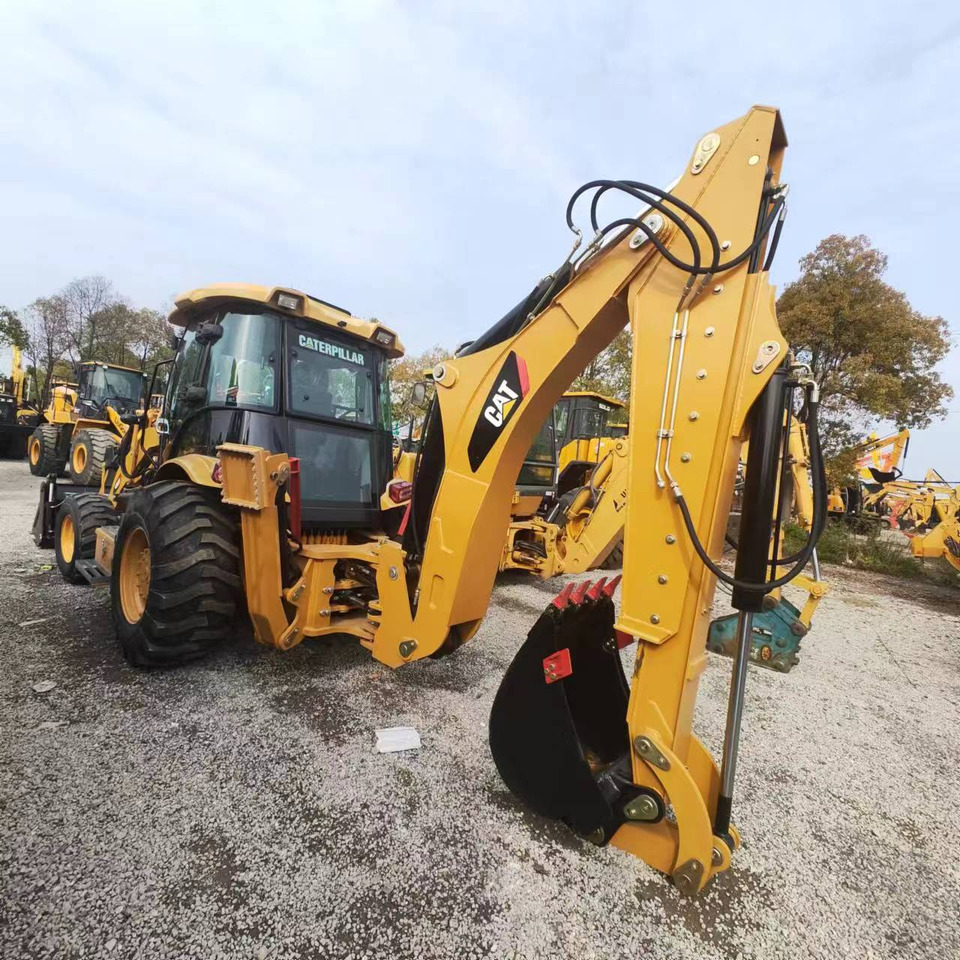 CATERPILLAR 420F - Rýpadlo-nakladač: obrázok 1 CATERPILLAR 420F - Rýpadlo-nakladač: obrázok 1