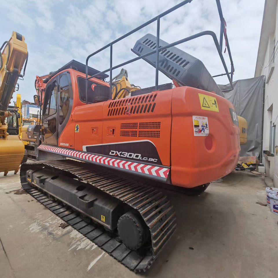 DOOSAN DX300 - Pásové rýpadlo: obrázok 1 DOOSAN DX300 - Pásové rýpadlo: obrázok 1