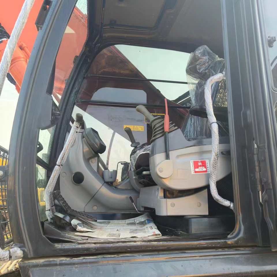 Pásové rýpadlo HITACHI ZX360: obrázok 11 Pásové rýpadlo HITACHI ZX360: obrázok 11