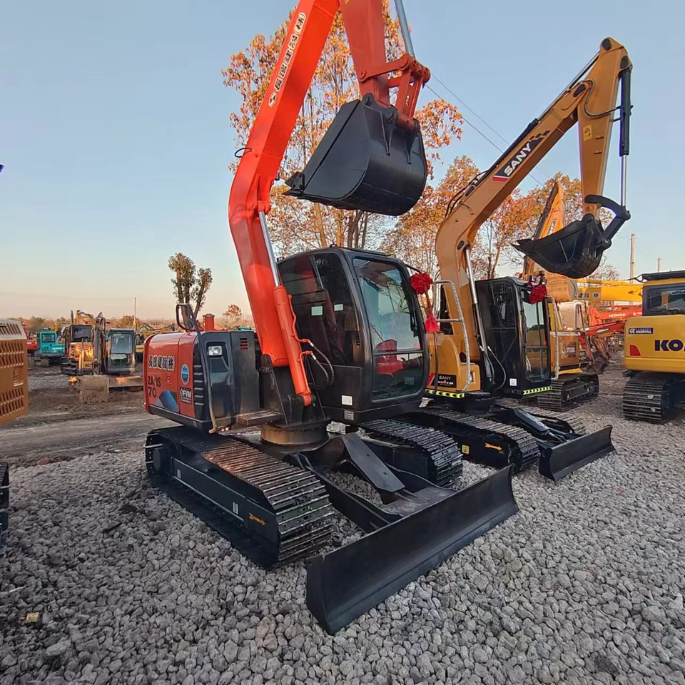 HITACHI ZX70 - Pásové rýpadlo: obrázok 1 HITACHI ZX70 - Pásové rýpadlo: obrázok 1