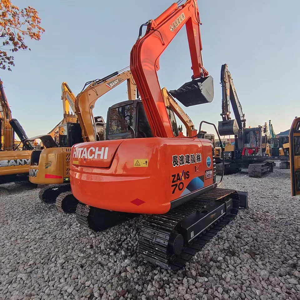 HITACHI ZX70 - Pásové rýpadlo: obrázok 2 HITACHI ZX70 - Pásové rýpadlo: obrázok 2