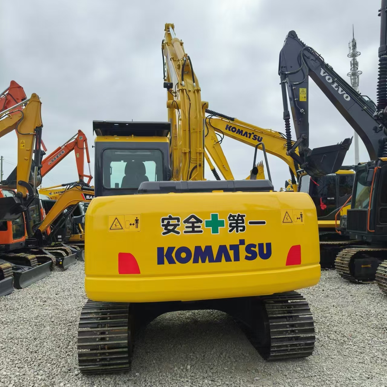KOMATSU PC110 - Pásové rýpadlo: obrázok 4 KOMATSU PC110 - Pásové rýpadlo: obrázok 4