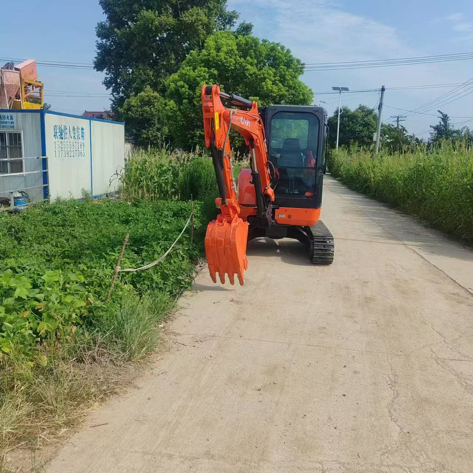 KUBOTA U35 - Mini rýpadlo: obrázok 2 KUBOTA U35 - Mini rýpadlo: obrázok 2