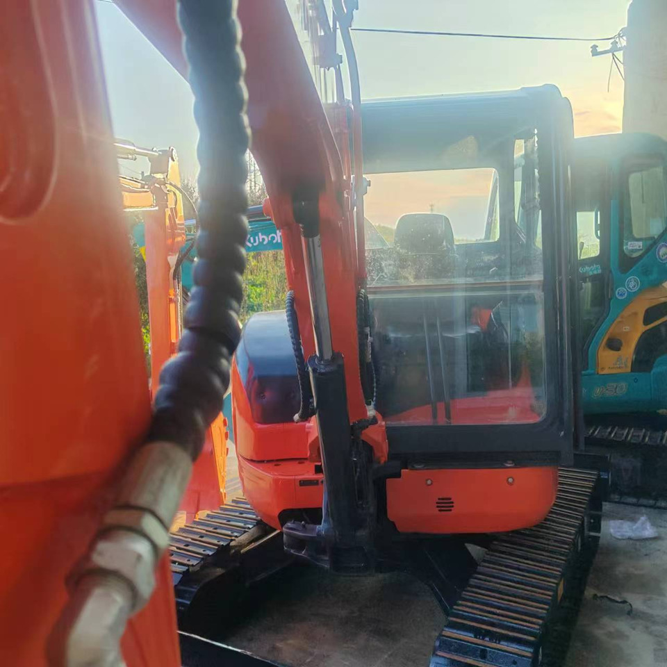 KUBOTA U35 - Mini rýpadlo: obrázok 4 KUBOTA U35 - Mini rýpadlo: obrázok 4