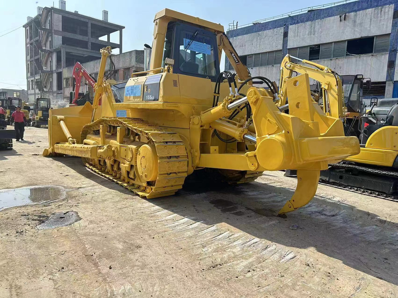 Komatsu D155A-6 - Buldozér: obrázok 1 Komatsu D155A-6 - Buldozér: obrázok 1