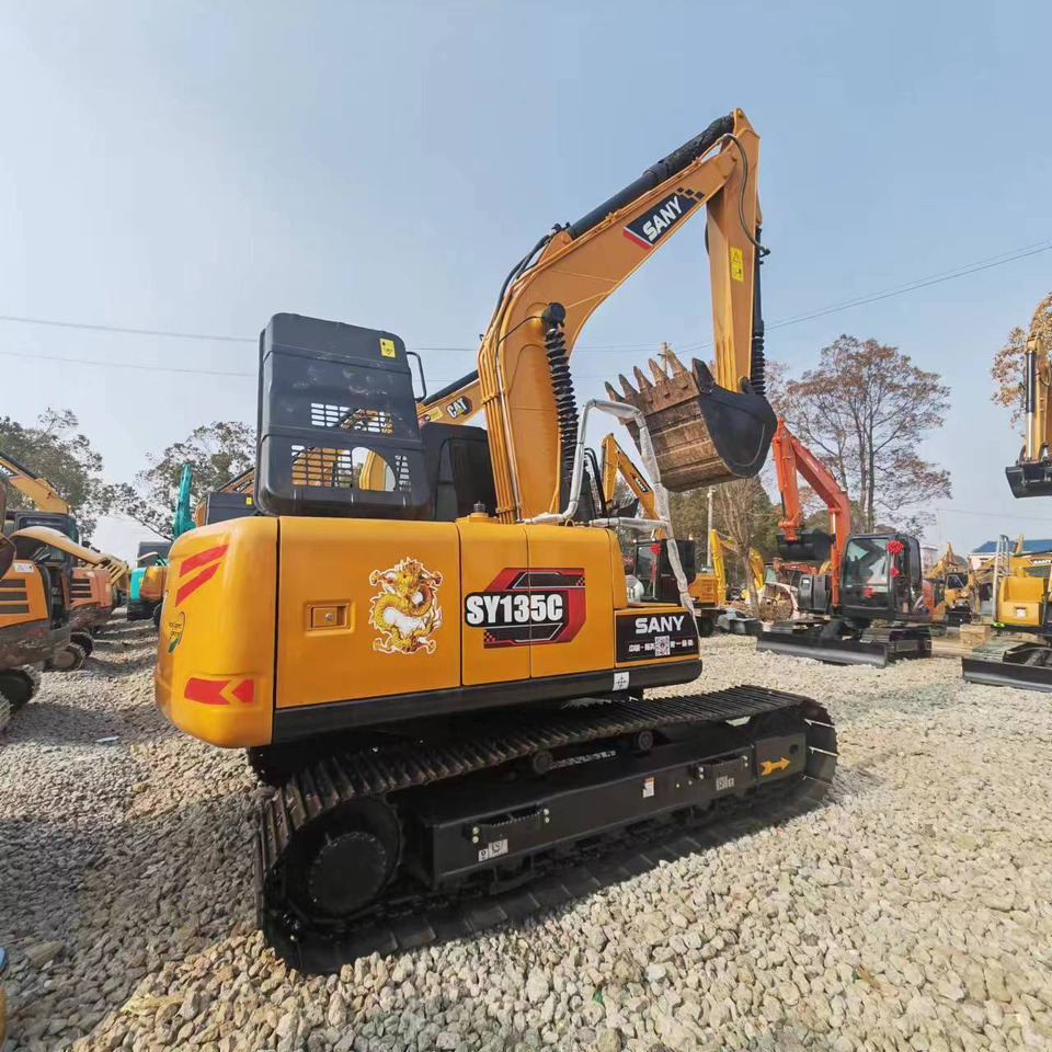 SANY SY135C - Pásové rýpadlo: obrázok 1 SANY SY135C - Pásové rýpadlo: obrázok 1