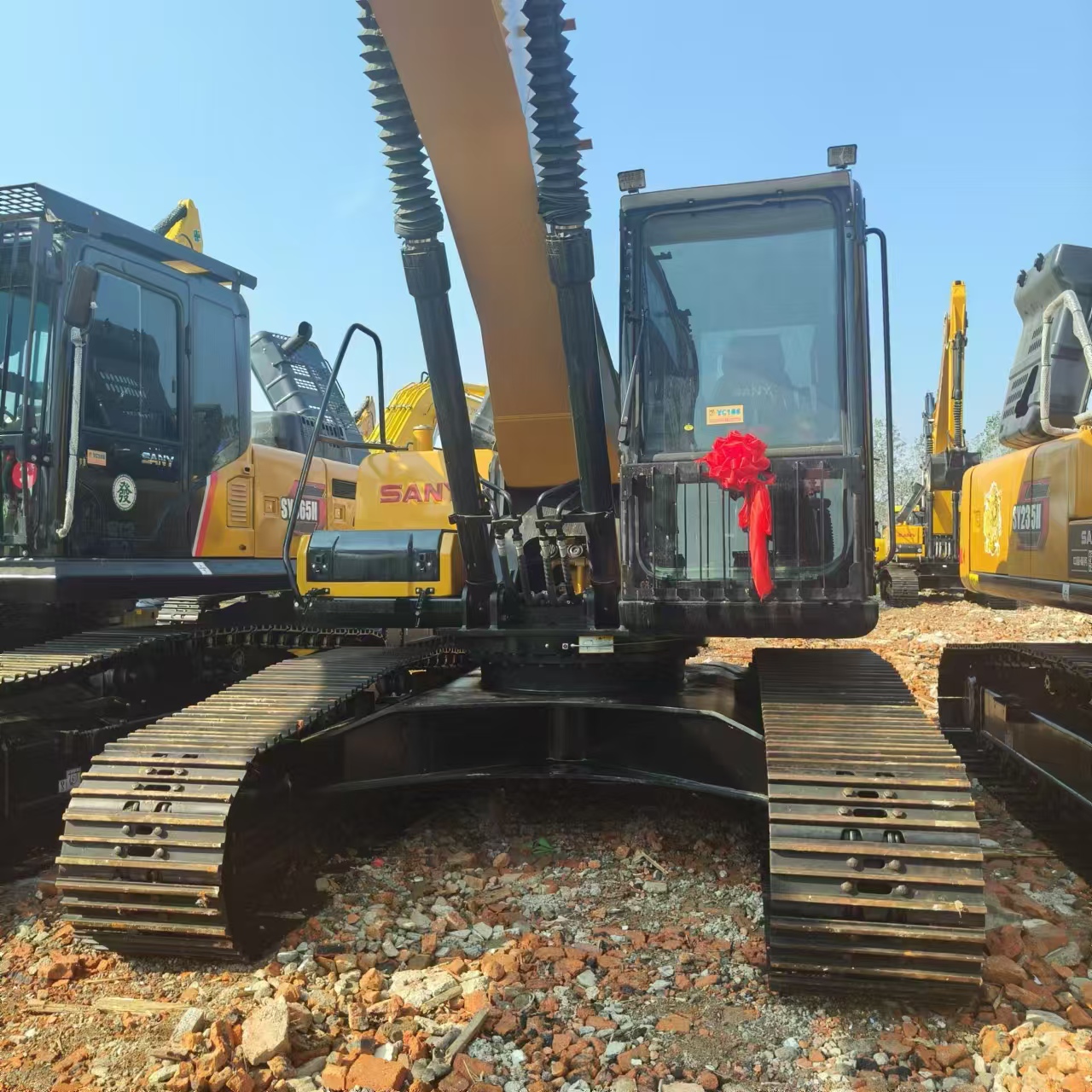 SANY SY215C - Pásové rýpadlo: obrázok 3 SANY SY215C - Pásové rýpadlo: obrázok 3