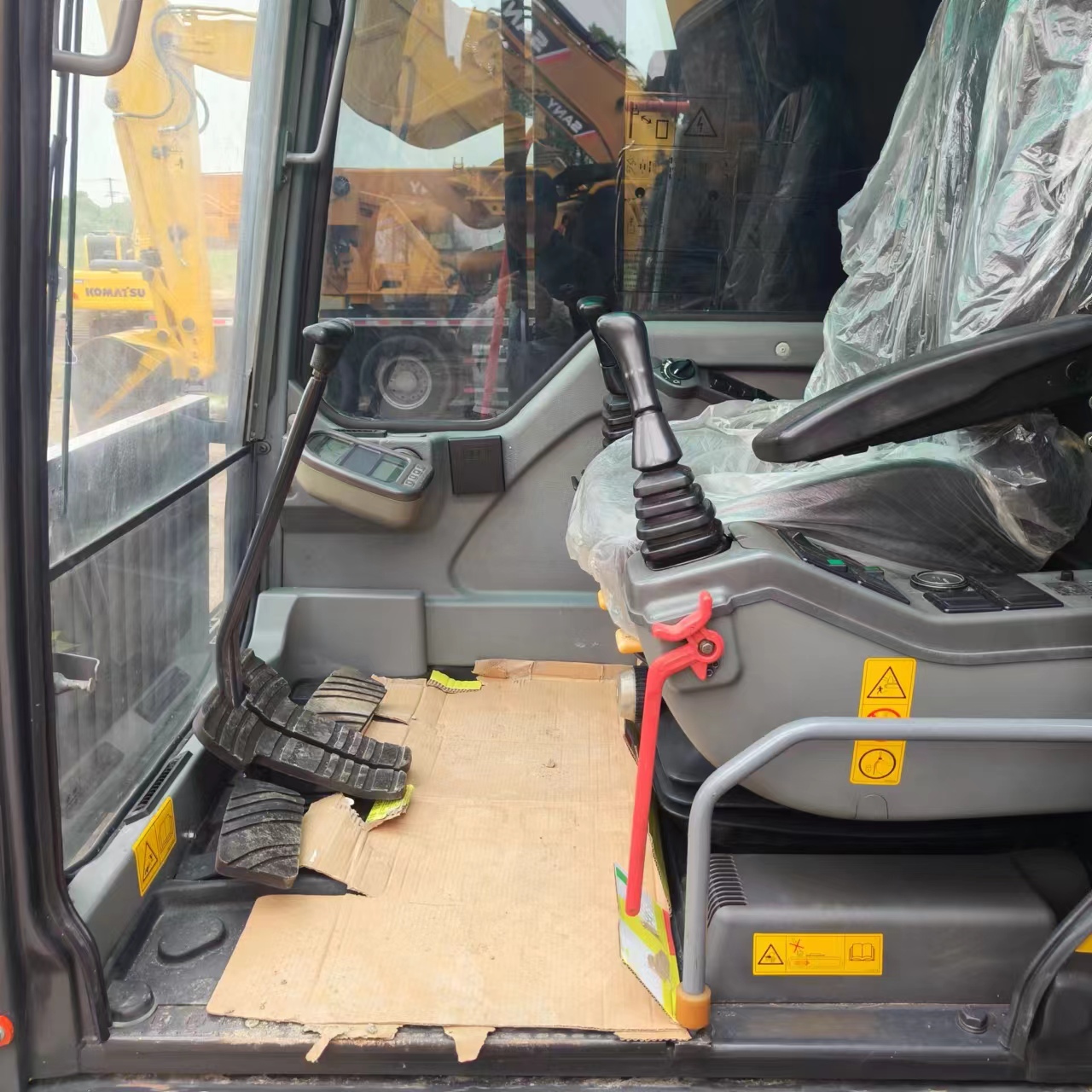 Pásové rýpadlo VOLVO EC300: obrázok 11 Pásové rýpadlo VOLVO EC300: obrázok 11