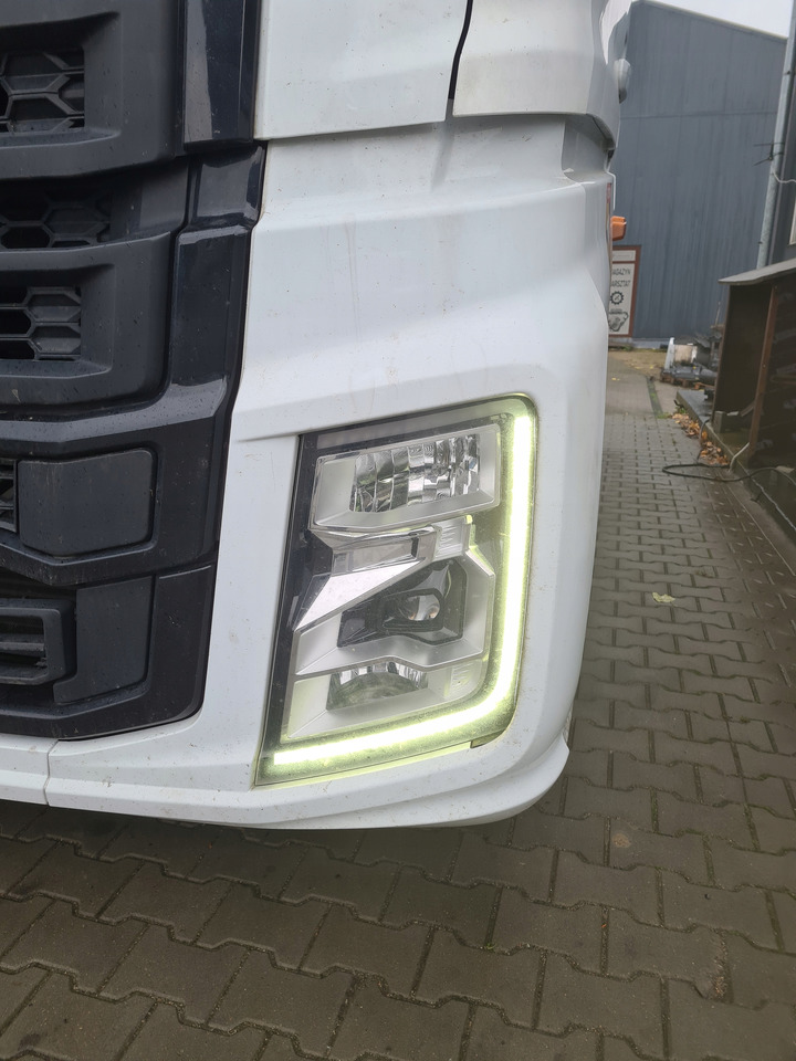 FORD F-MAX PRZÓD KOMPLETNY LAMPA XENON LED GRILL BELKA - Nárazník pre Nákladné auto: obrázok 4 FORD F-MAX PRZÓD KOMPLETNY LAMPA XENON LED GRILL BELKA - Nárazník pre Nákladné auto: obrázok 4