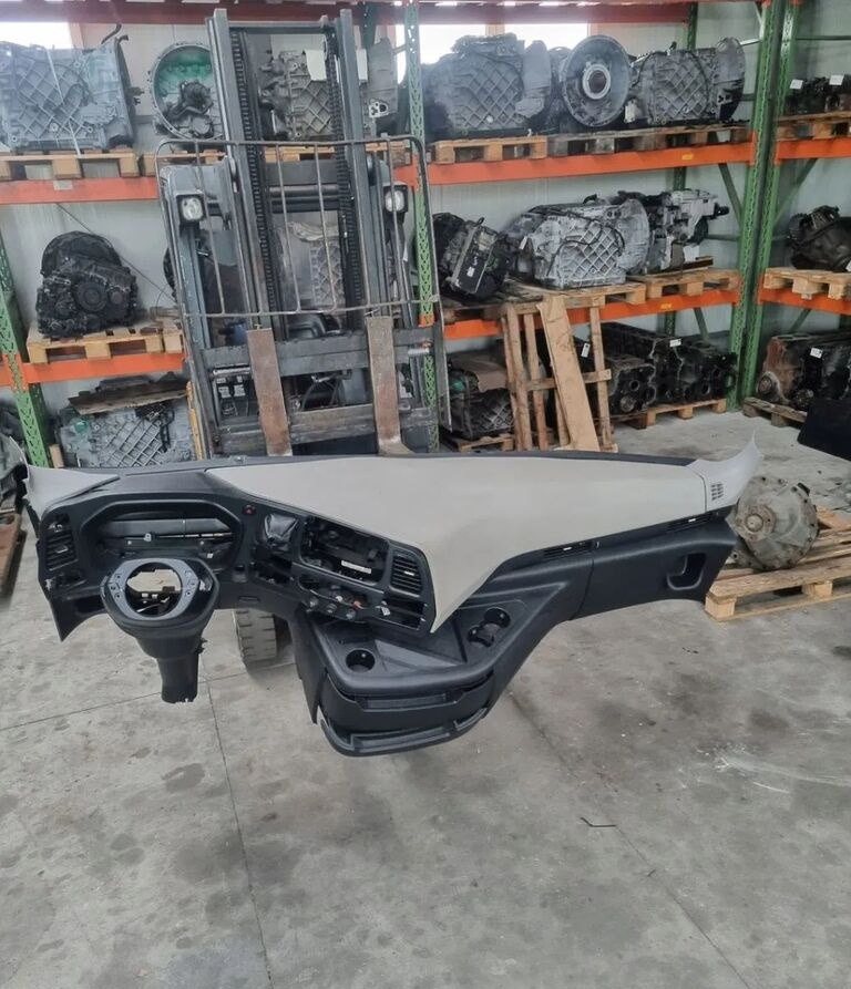 Ford KONSOLA KOMPLETNA KOKPIT DESKA ROZDZIELCZA STELAŻ F-MAX EURO 6 Ford KONSOLA KOMPLETNA KOKPIT DESKA ROZDZIELCZA STELAŻ FORD F-MAX EURO 6 - Palubná doska pre Nákladné auto: obrázok 1 Ford KONSOLA KOMPLETNA KOKPIT DESKA ROZDZIELCZA STELAŻ F-MAX EURO 6 Ford KONSOLA KOMPLETNA KOKPIT DESKA ROZDZIELCZA STELAŻ FORD F-MAX EURO 6 - Palubná doska pre Nákladné auto: obrázok 1