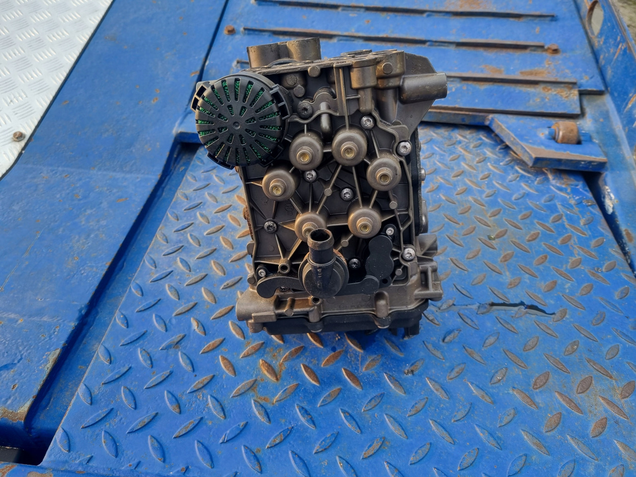 KNORR-BREMSE ZAWÓR OSUSZACZ POWIETRZA APM VOLVO FH 4 FM 4 FMX 4 EURO 6 - Diely bŕzd pre Nákladné auto: obrázok 5 KNORR-BREMSE ZAWÓR OSUSZACZ POWIETRZA APM VOLVO FH 4 FM 4 FMX 4 EURO 6 - Diely bŕzd pre Nákladné auto: obrázok 5